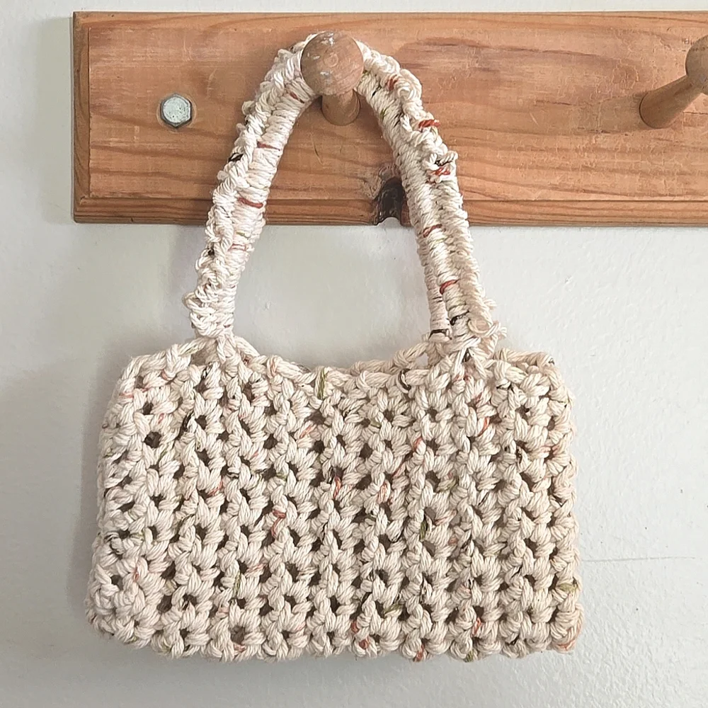 Handmade Knit Mini Purse - Picture 6 of 12